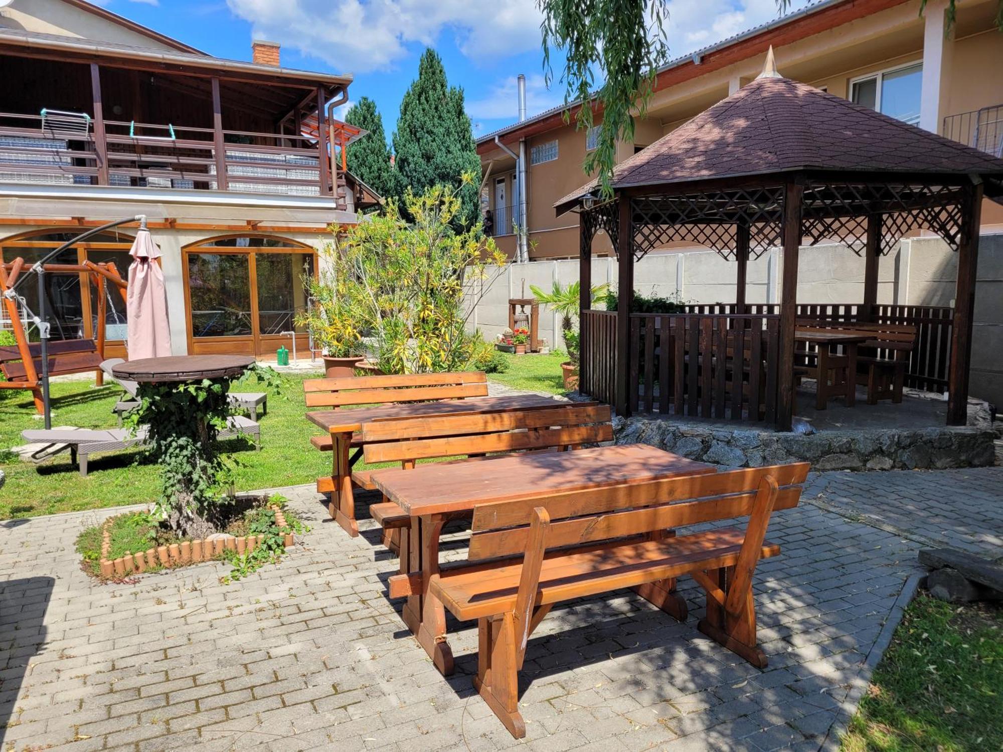 Penzion Korzo Štúrovo Esterno foto