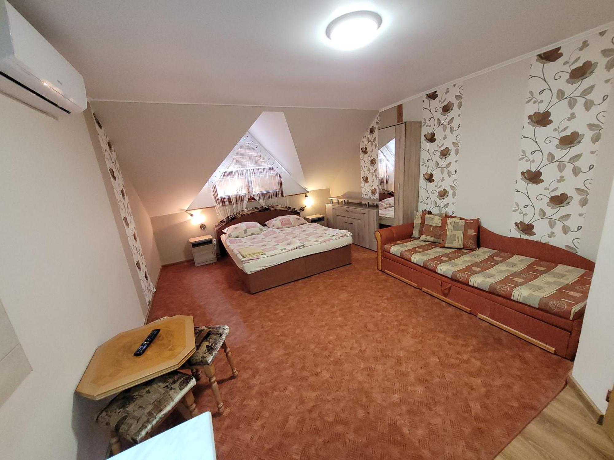 Penzion Korzo Štúrovo Esterno foto